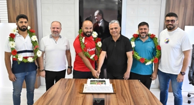 İlk şampiyona coşkulu kutlama