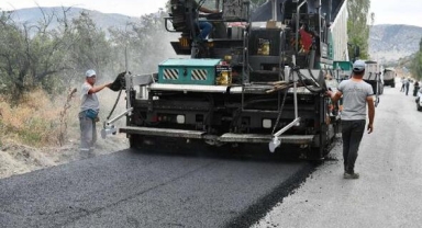 Kayak merkezine asfalt çalışması