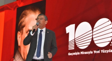 'Kol kola, CHP'yi yeniden ayağa kaldırmaya  davet ediyorum'