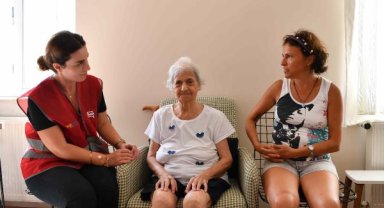 Konyaaltı yaşlıları unutmadı