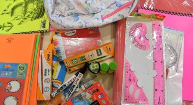 Konyaaltı’ndan kırtasiye desteği  