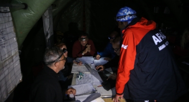 Mağarada rahatsızlanan dağçı için çalışmalar sürüyor