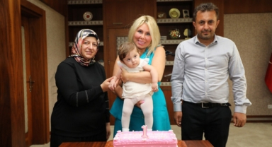 Mucize bebek bir yaşında
