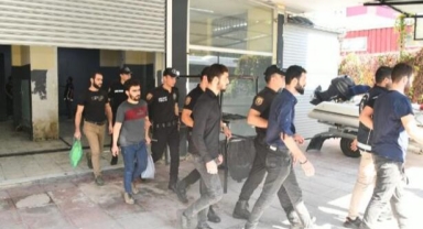 Oto yıkamacıda 31 kaçak göçmen yakalandı