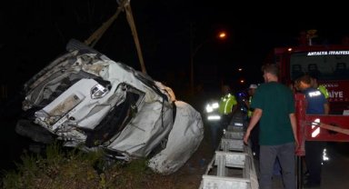 Otomobil, şarampole uçtu: 2 ölü