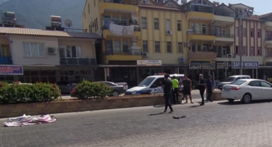  Otomobille çarpışan motosiklet sürücüsü öldü