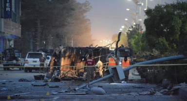 Pakistan’da cami yakınında intihar saldırısı: 52 ölü