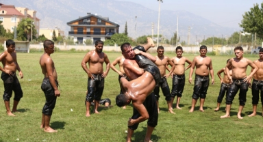 Pehlivan fabrikası!  