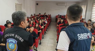 Polisten 'Güvenli Okullar' semineri