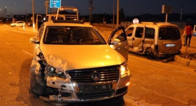 Sandıklı'da kaza: 2 yaralı