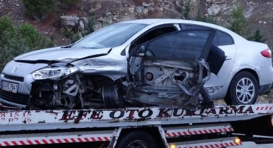 Satın aldığı otomobili memleketine götürürken kaza yaptı