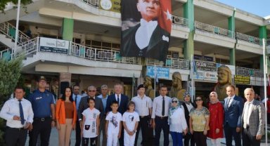 Serik'te İlköğretim Haftası töreni