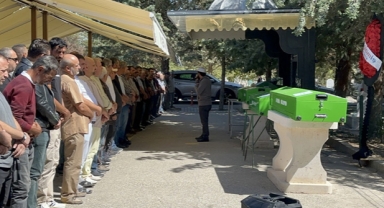 Trafik kazasında hayatını kaybeden 4 kişi defnedildi