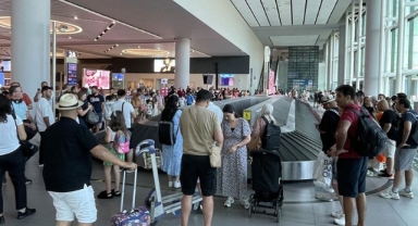 Turizm merkezlerindeki havalimanlarını rekor kırdı