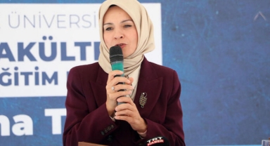  'Üniversiteye, eğitime ve gençlere yatırım geleceğe yatırımdır'