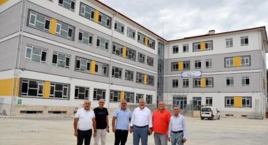 Veliler inşaatın tamamlanıp, okulun açılmasını istiyor