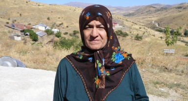 Yaşadığını ispatlamaya çalışıyor