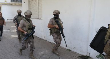 Zeytinköy'de 200 polisle uyuşturucu baskını