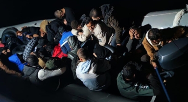 212 düzensiz göçmen kurtarıldı, 57 göçmen yakalandı