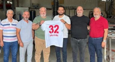 Alveroğlu'ndan anlamlı hediye