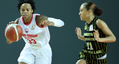 Antalya Toroslar zirve için parkede