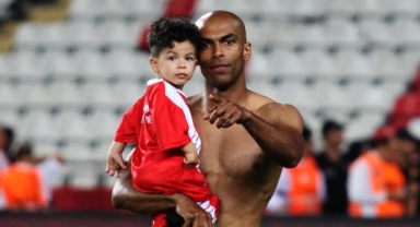 Antalyasporlu Naldo'nun acı günü!