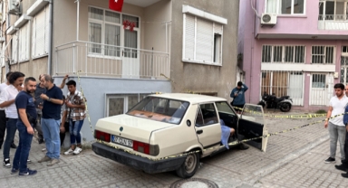 Araçta ölü bulundu