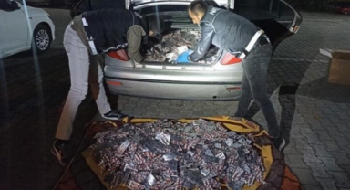 Araçtan 110 bin 600 sentetik ecza hap çıktı