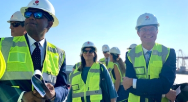 Büyükelçi Meyer-Landrut, limanı inceledi