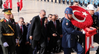 Cumhuriyet'in 100'üncü yılında devlet erkanı Anıtkabir'de