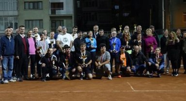 Cumhuriyet Tenis Turnuvası'nda ödüller verildi