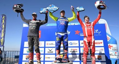 Denizden gökyüzüne motosiklet yarışı heyecanı