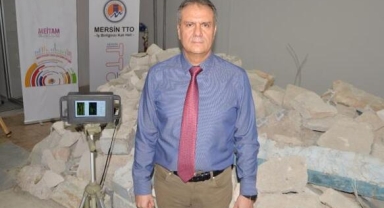 Enkaz altında canlı hareketi tespit eden radar