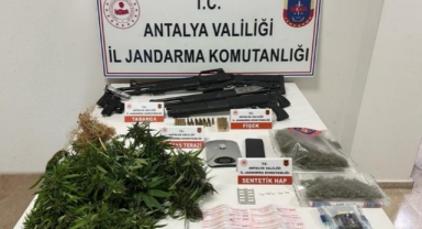 Evinde uyuşturucu yapımında kullanılan bitki yetiştirdi