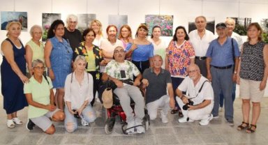 Fotoğraflarını sanatseverlerle buluşturdular