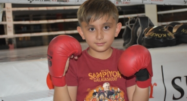 Hareket kabiliyetini sporla geliştiriyor