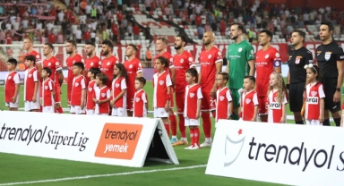 HAYDİ AKREP ZORU SEVERSİN!