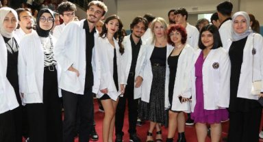 Hekimliğe ilk adımı attılar