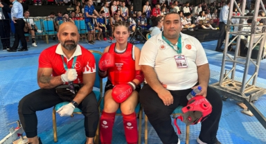 İki madalya ile döndüler