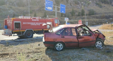 İki otomobil çarpıştı: 6 yaralı