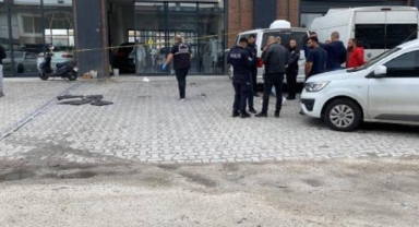 İş yerine silahlı saldırı: 2 yaralı