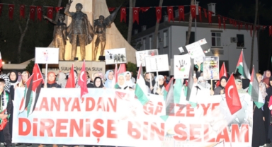  İsrail'in Gazze'ye yönelik saldırıları protesto edildi