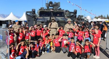 Jandarma BİLİMFEST'te ilgi odağı oldu