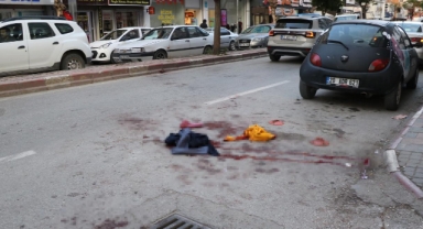 Kavgada bıçakla yaralanan kişi hayatını kaybetti