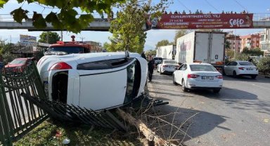 Kaza yerinde meraklı vatandaşların ilgisi dikkat çekti