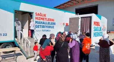 Kepez’in mobil sağlık ekibi Muratpaşa’da