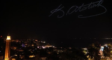 Konserin ardından dron gösterisi