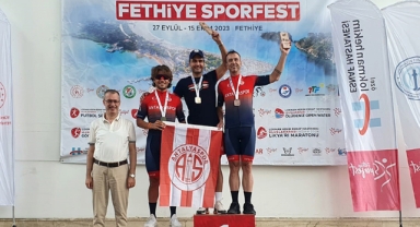 Kürsüyü kapattılar