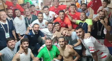 Liderin peşini bırakmıyor