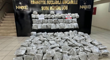 Minibüsde 257 kilo skunk ele geçirildi